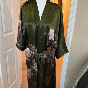 Kim + Ono Olive Green Floral Silk Kimono Robe